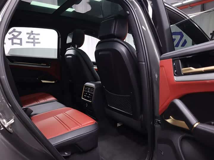 Фото 25 - Porsche Cayenne