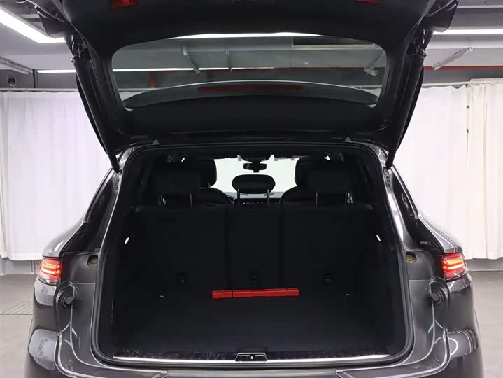 Фото 27 - Porsche Cayenne