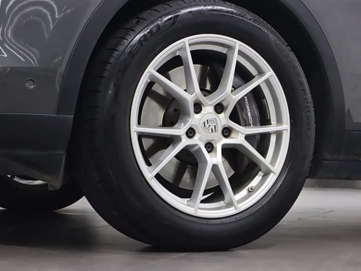 Фото 28 - Porsche Cayenne