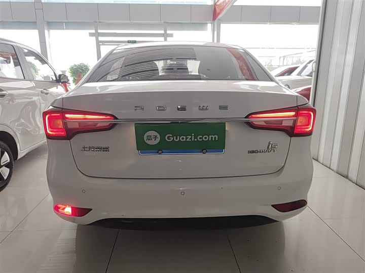 Фото 6 - Roewe i5