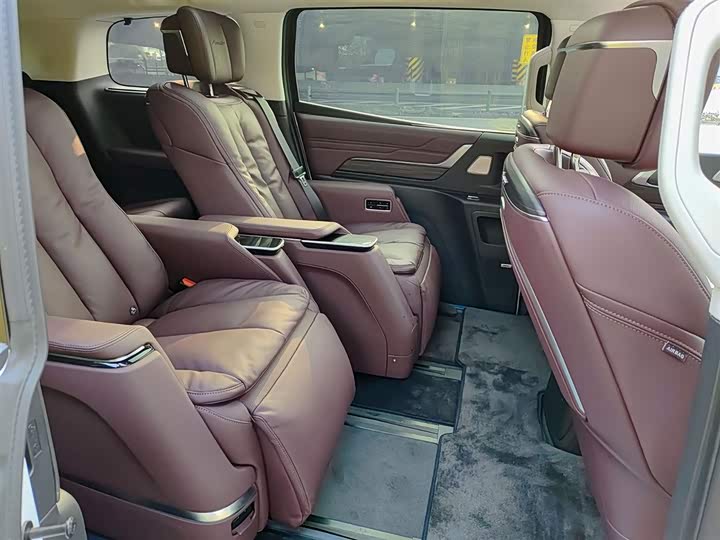 Фото 11 - Buick GL8 Century