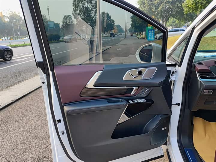 Фото 6 - Buick GL8 Century