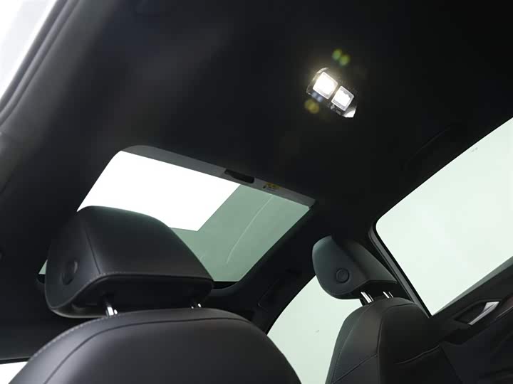 Фото 14 - Volkswagen Golf