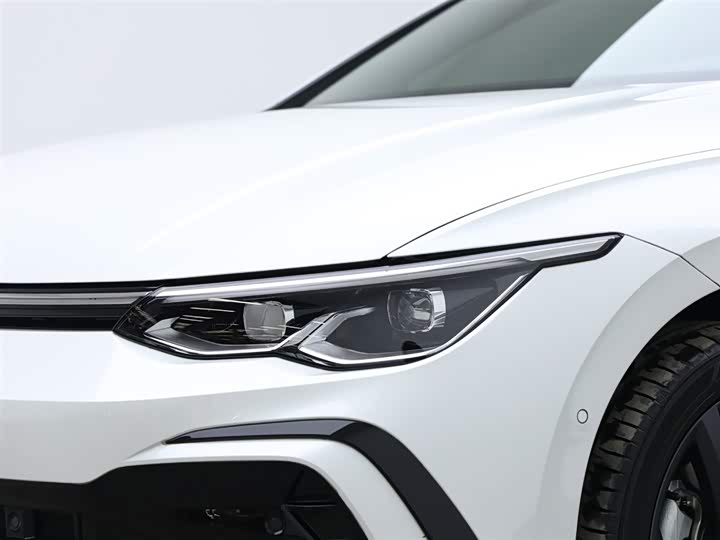 Фото 18 - Volkswagen Golf