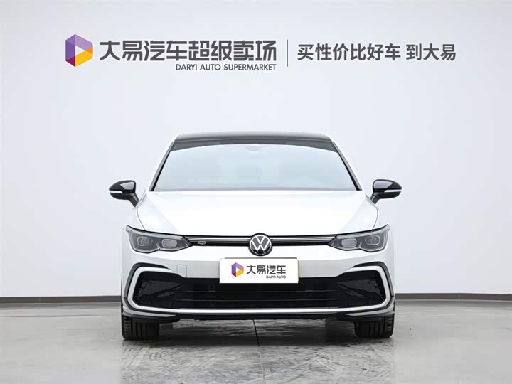 Фото 2 - Volkswagen Golf