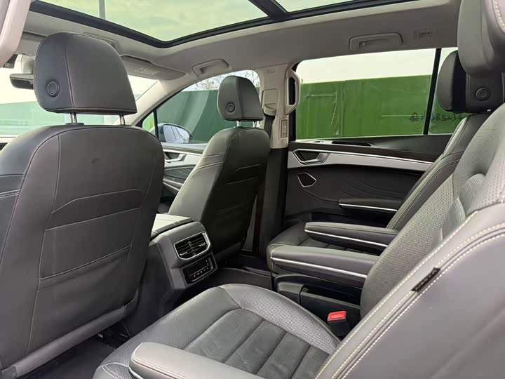 Фото 10 - Volkswagen Talagon