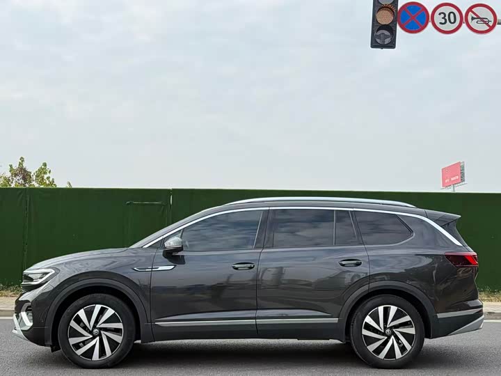 Фото 7 - Volkswagen Talagon