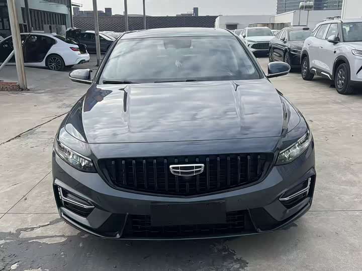 Фото 2 - Geely Preface