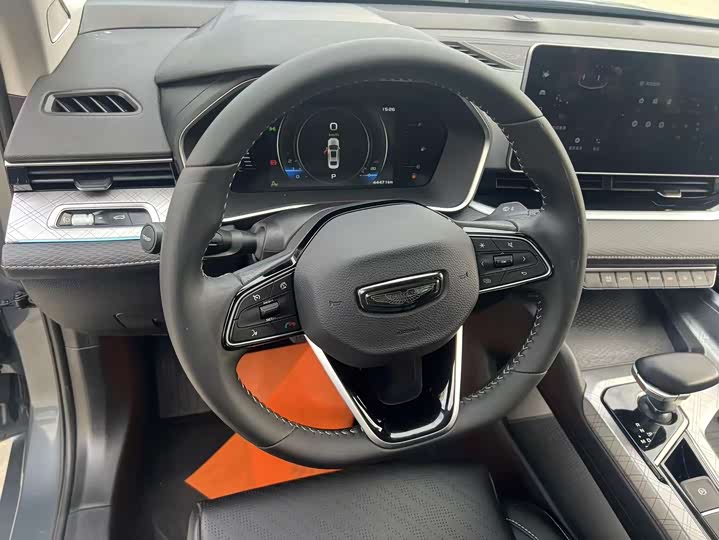 Фото 7 - Geely Preface