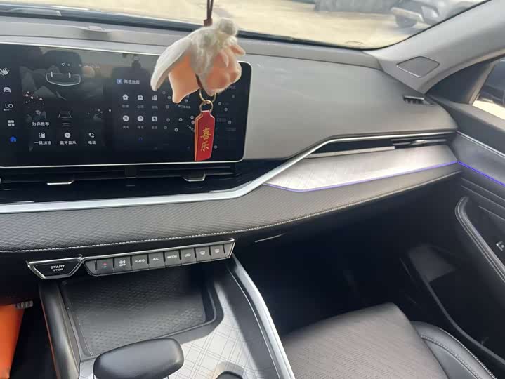 Фото 8 - Geely Preface