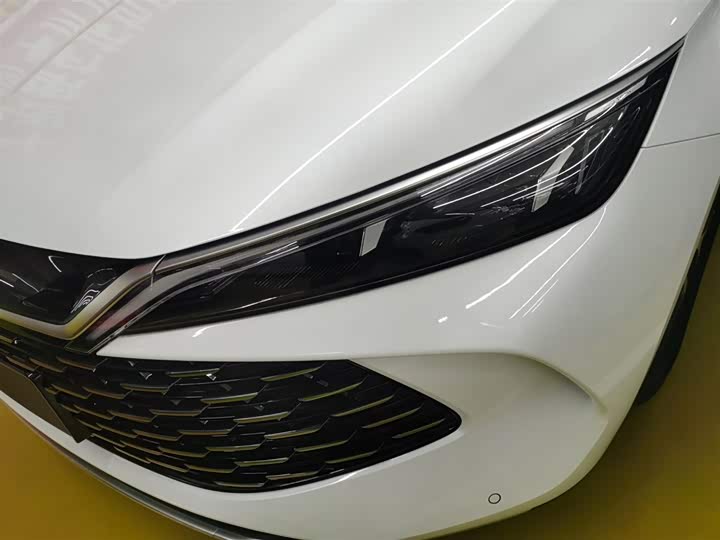 Фото 24 - BYD Qin L