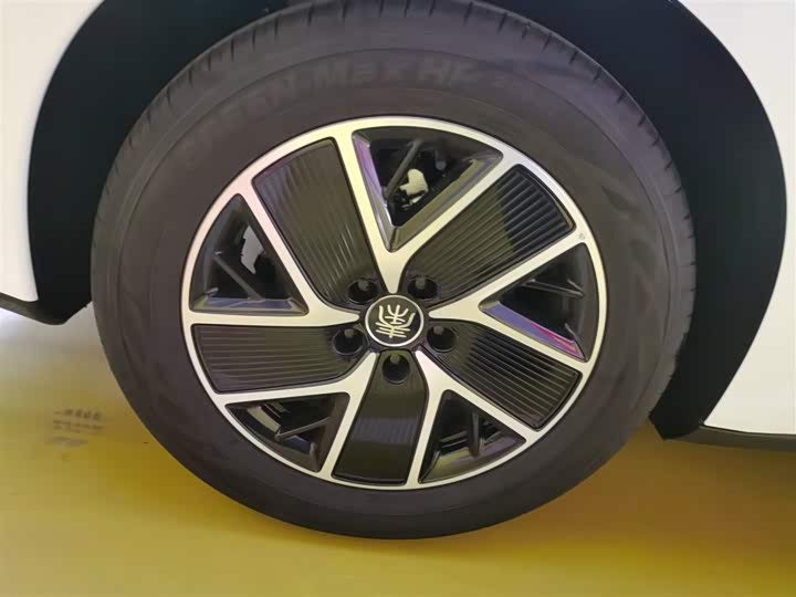 Фото 26 - BYD Qin L