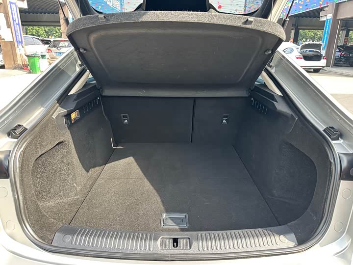 Фото 8 - Bestune B70