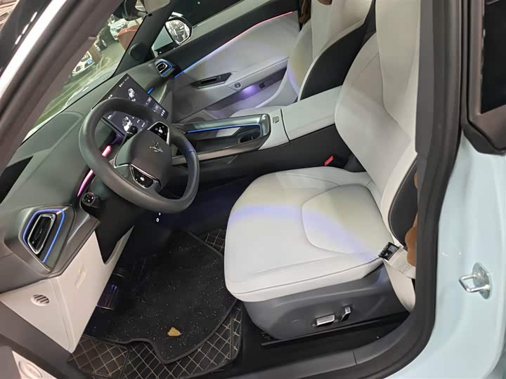 Фото 15 - BAIC Arcfox Alpha S5