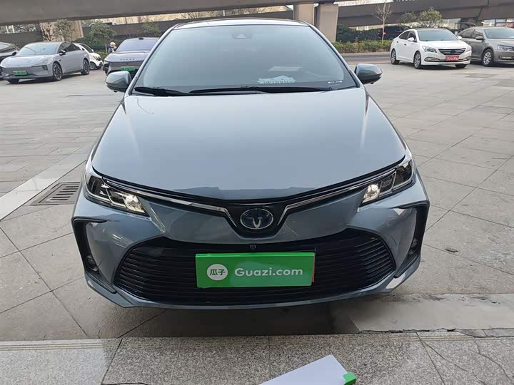 Фото 3 - Toyota Corolla