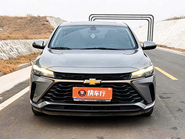 Фото 2 - Chevrolet Monza