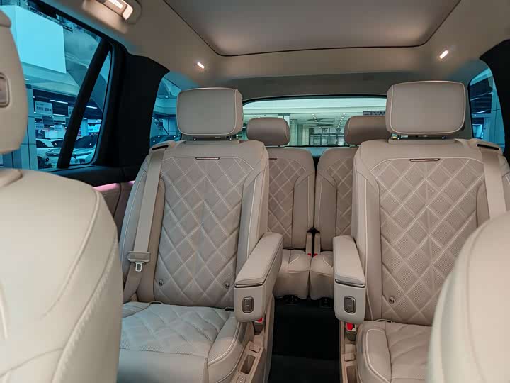 Фото 14 - Nio ES8