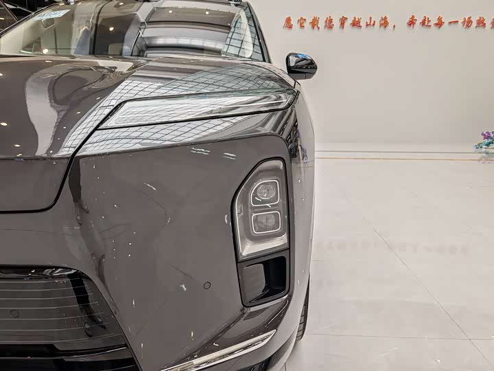 Фото 16 - Nio ES8