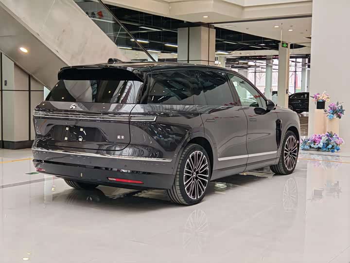 Фото 6 - Nio ES8