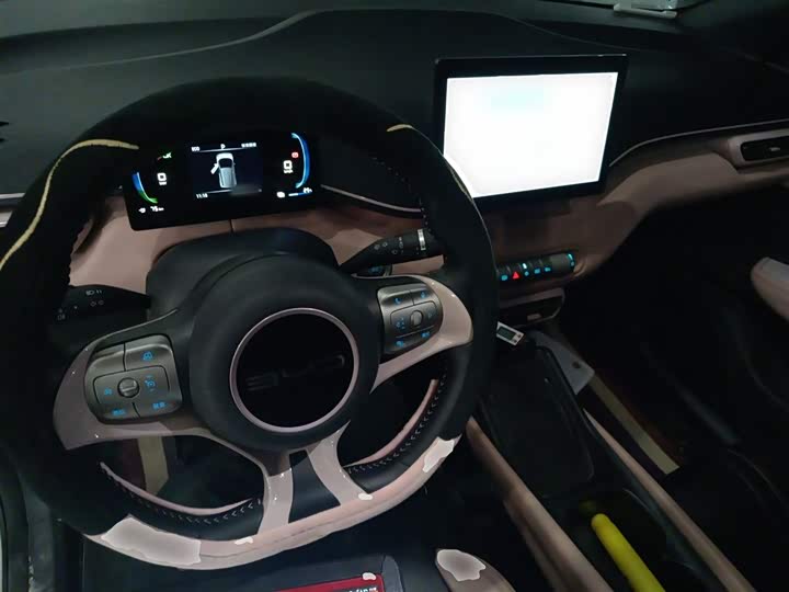 Фото 10 - BYD Seagull