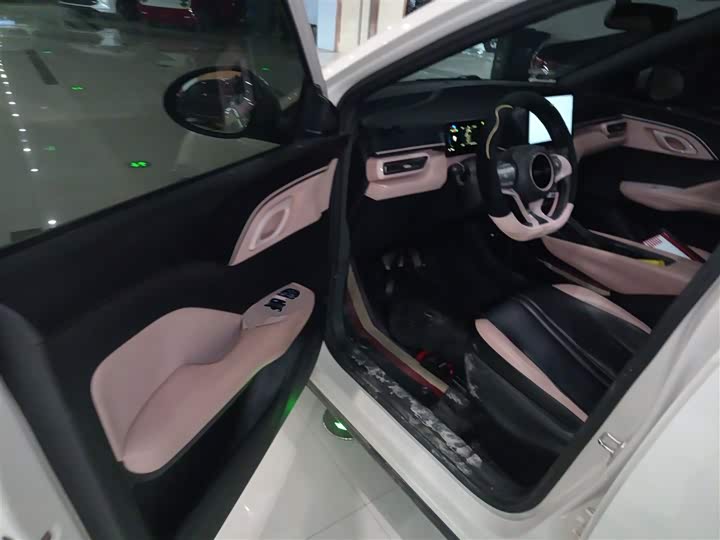 Фото 16 - BYD Seagull