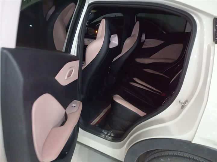 Фото 17 - BYD Seagull