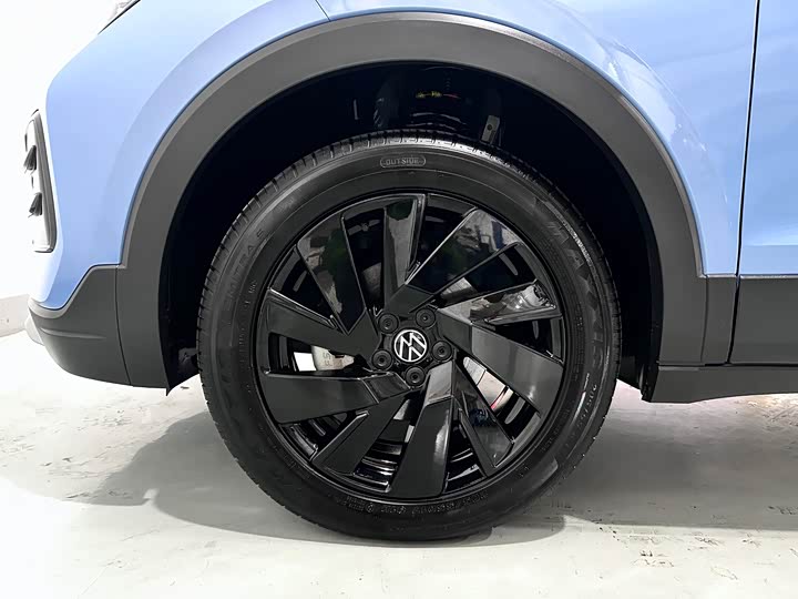 Фото 17 - Volkswagen Tharu