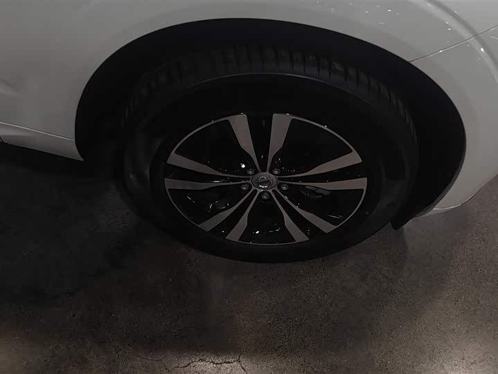 Фото 6 - Volvo XC60