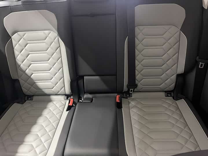 Фото 13 - Volkswagen Tayron