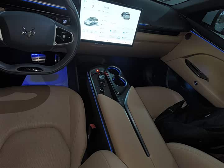 Фото 14 - BAIC Arcfox Alpha T5