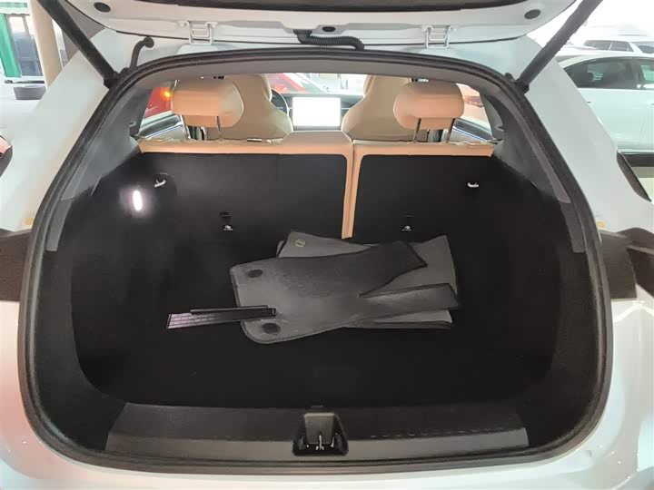 Фото 19 - BAIC Arcfox Alpha T5