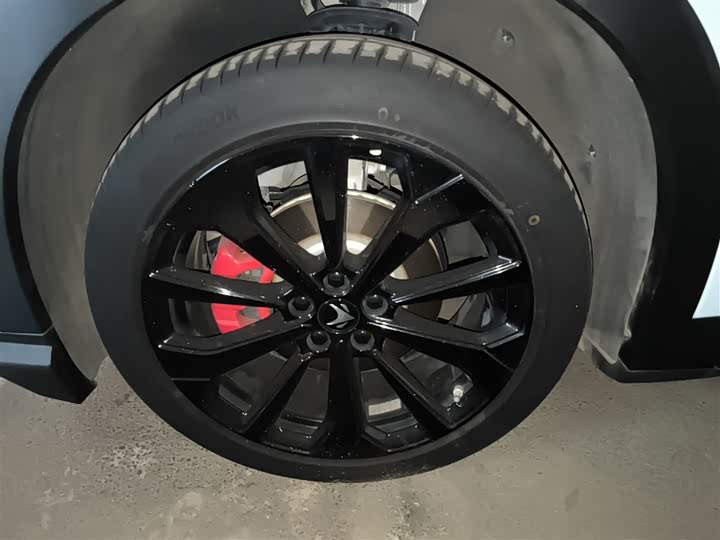 Фото 23 - BAIC Arcfox Alpha T5