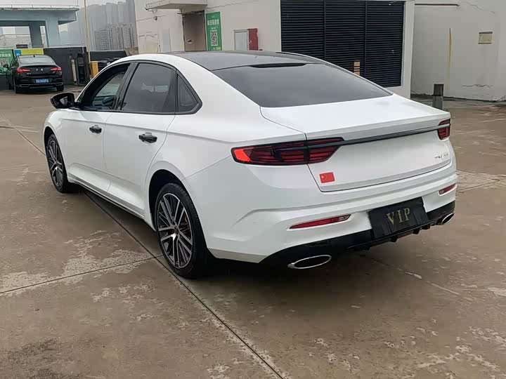 Фото 12 - Geely Preface