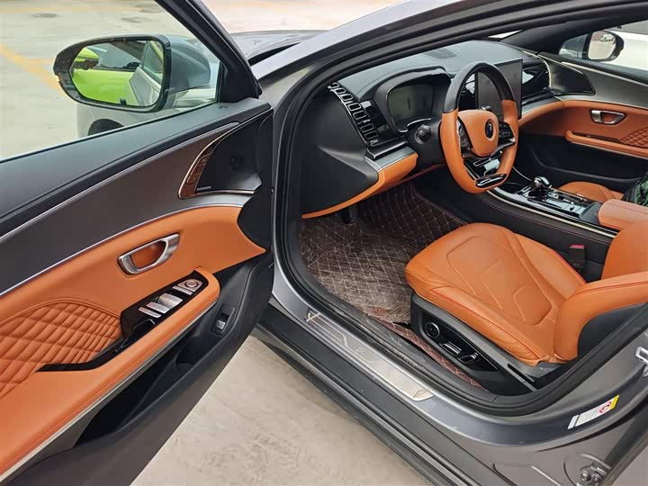 Фото 16 - BYD Han