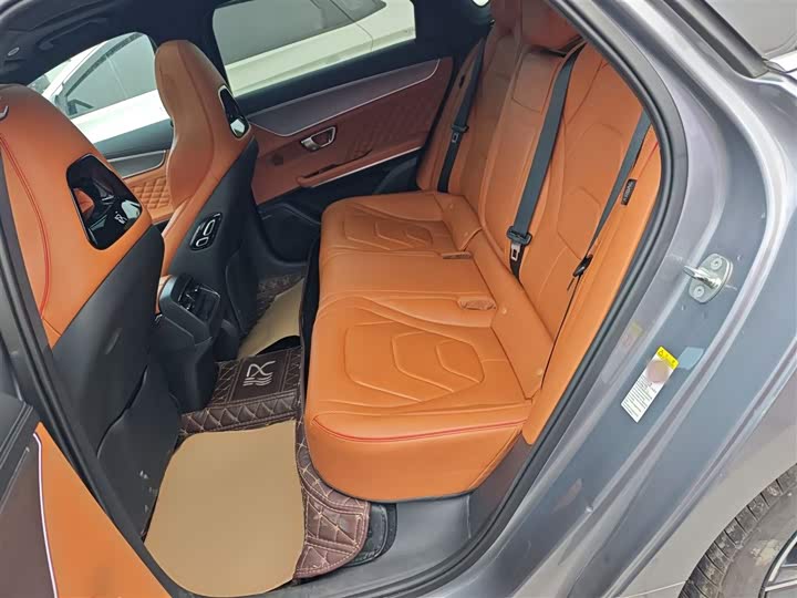 Фото 17 - BYD Han