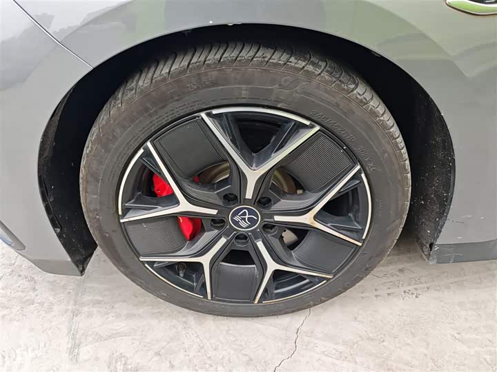 Фото 23 - BYD Han