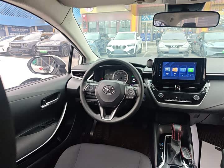 Фото 11 - Toyota Corolla