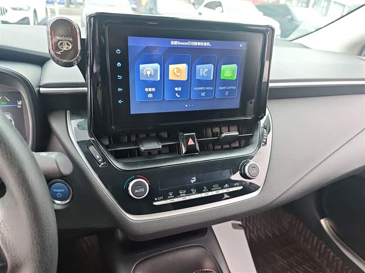 Фото 13 - Toyota Corolla