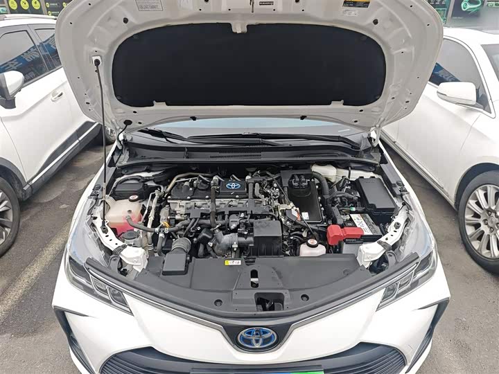 Фото 20 - Toyota Corolla