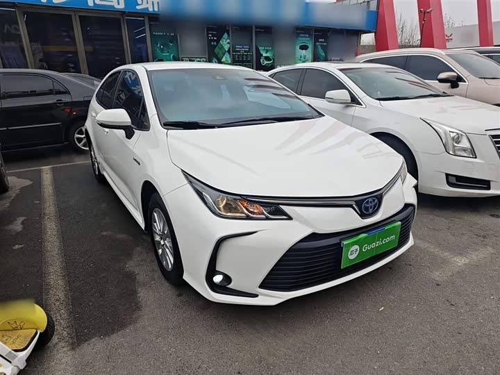 Фото 4 - Toyota Corolla