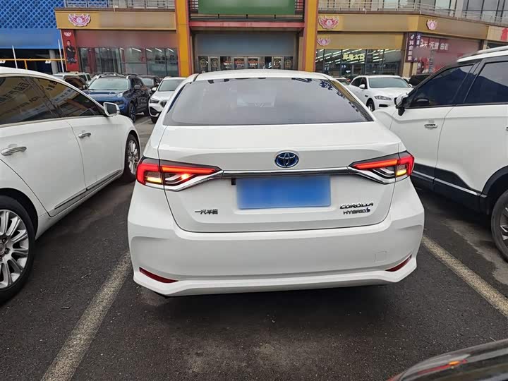 Фото 6 - Toyota Corolla