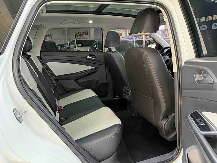 Фото 14 - Jetta VS7