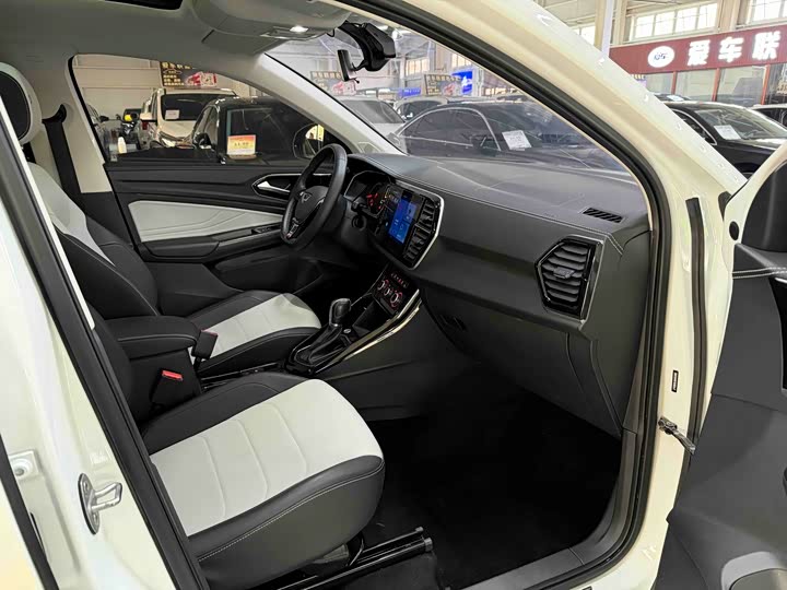 Фото 15 - Jetta VS7