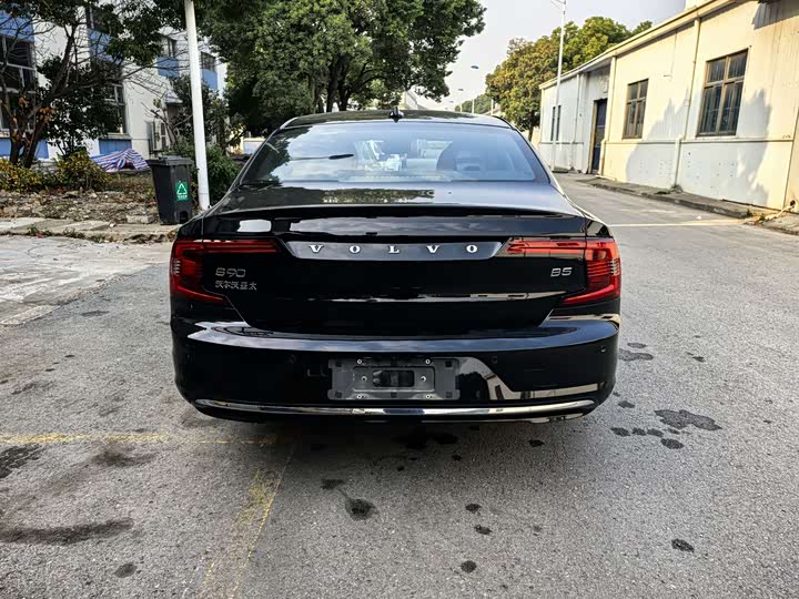 Фото 5 - Volvo S90