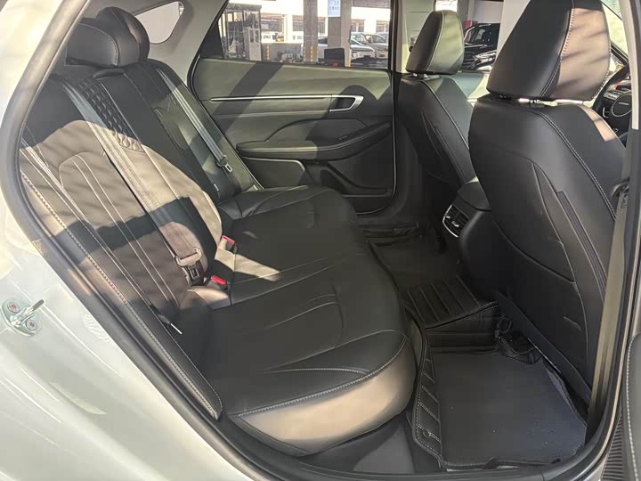 Фото 13 - Hyundai Sonata N Line