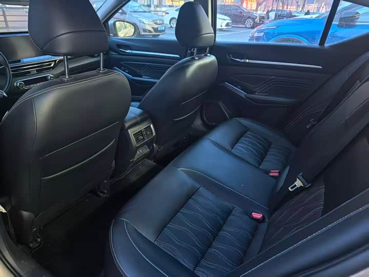 Фото 12 - Nissan Teana