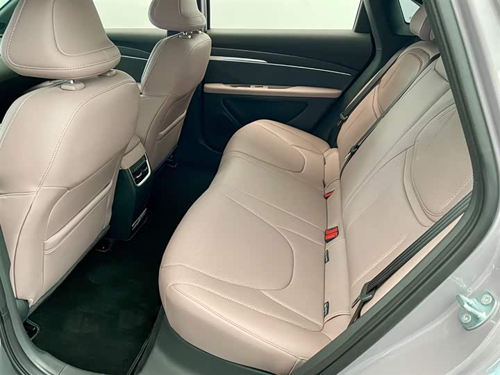 Фото 7 - XPeng Mona M03