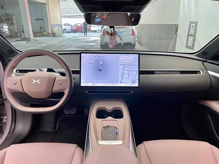 Фото 8 - XPeng Mona M03