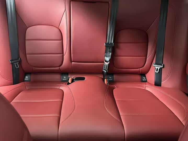 Фото 18 - Jaguar XE L