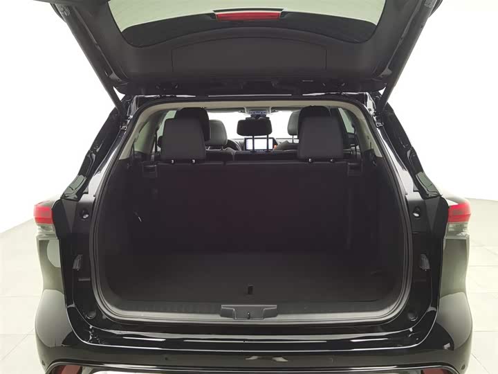 Фото 16 - Toyota Highlander